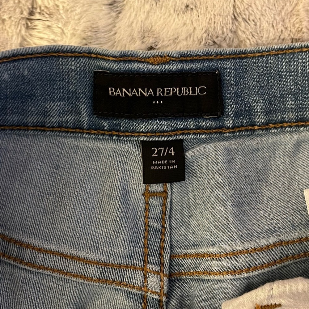 Banana Republic High-Waisted Denim Shorts - Picture 4 of 4